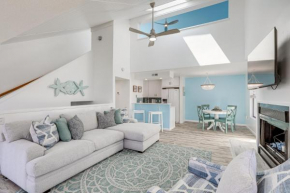 Bright and Airy Myrtle Beach Condo 1 Block to Ocean